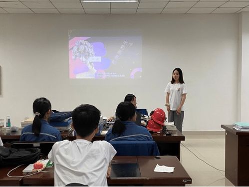 讓藝術(shù)之美走進(jìn)生活 工廠里的水彩畫教學(xué)與教育信息咨詢